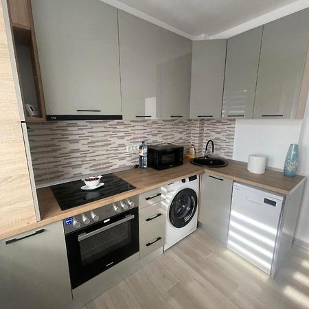 Luxury Apartment Pitesti Exterior photo