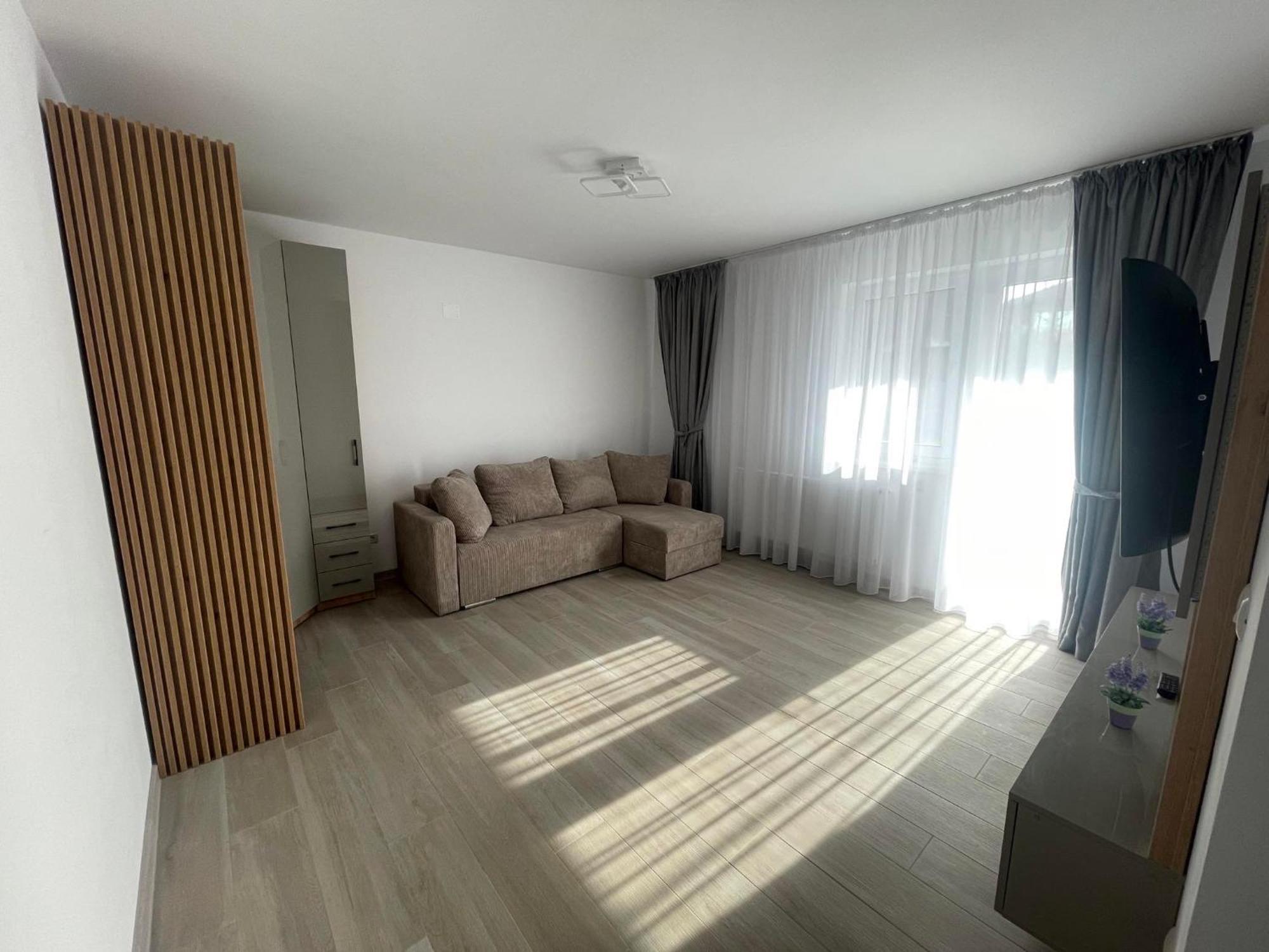 Luxury Apartment Pitesti Exterior photo